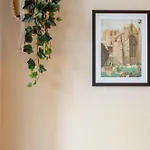 Spacious Flat With Free Parking * Харрогейт