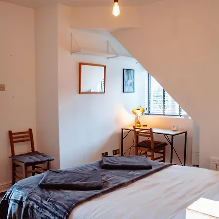 Spacious Flat With Free Parking * Harrogate