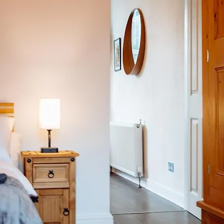 Spacious Flat With Free Parking Harrogate