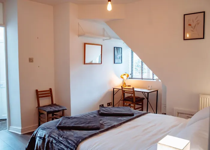 Spacious Flat With Free Parking * Harrogate