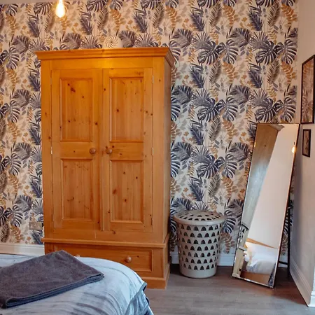 Spacious Flat With Free Parking Harrogate