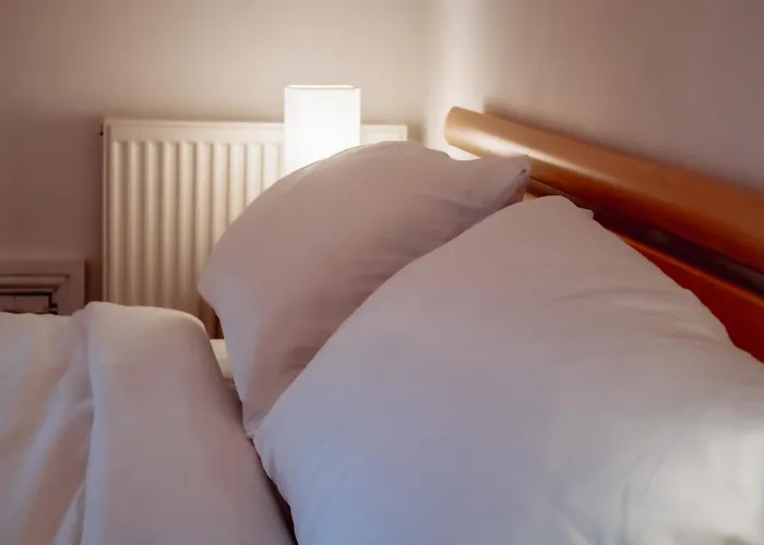 Spacious Flat With Free Parking *